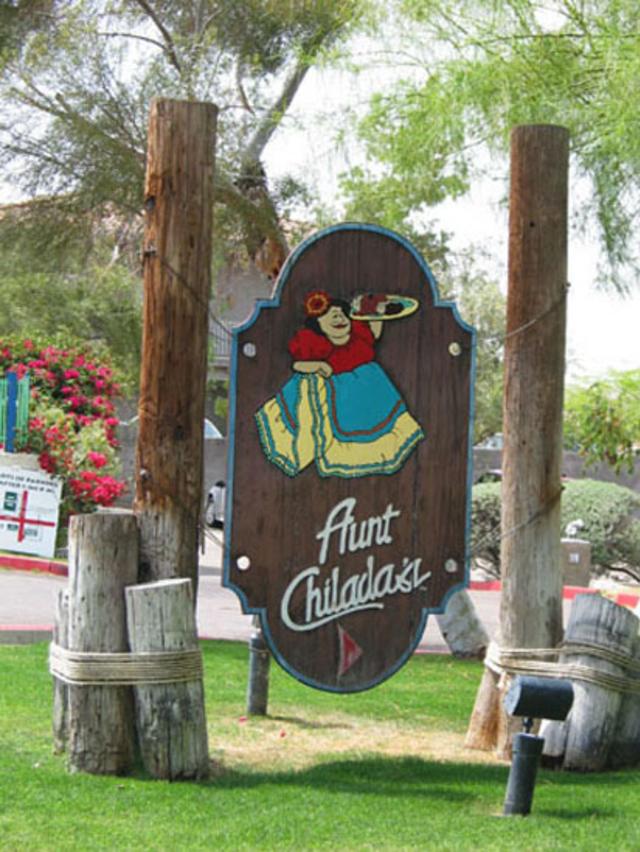 Dog-friendly: Aunt Chiladas at Squaw Peak